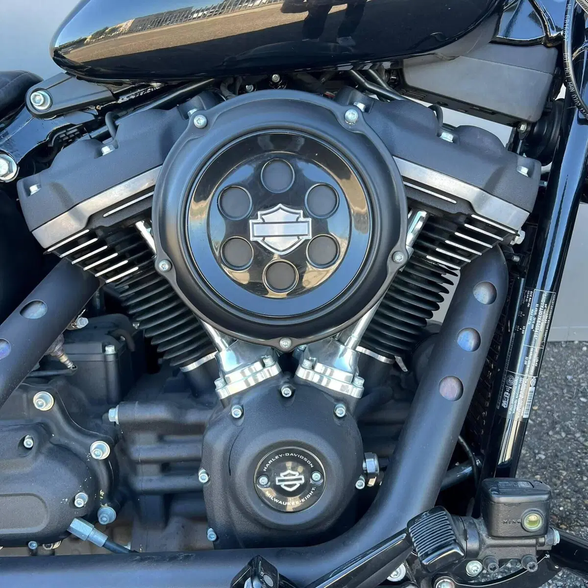 Harley-Davidson 107 Street Bob (2018 - 20) - FXBB (2)