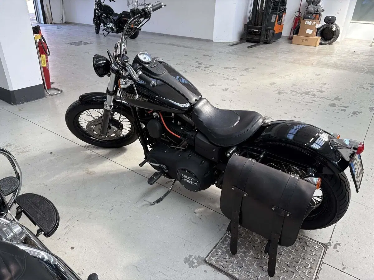 Harley-Davidson 1584 Street Bob (2008 - 15) - FXDB (2)