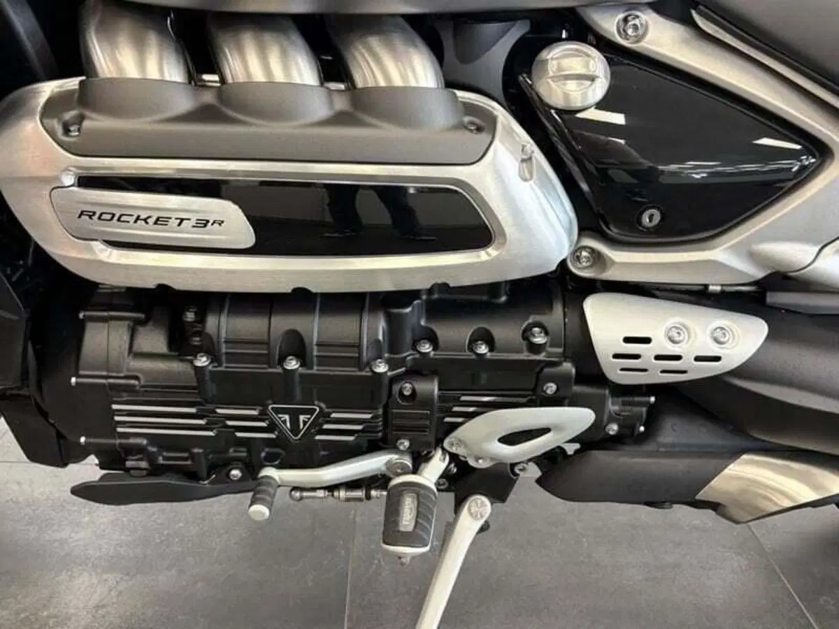 Triumph Rocket 3 R (2021 - 24) (5)