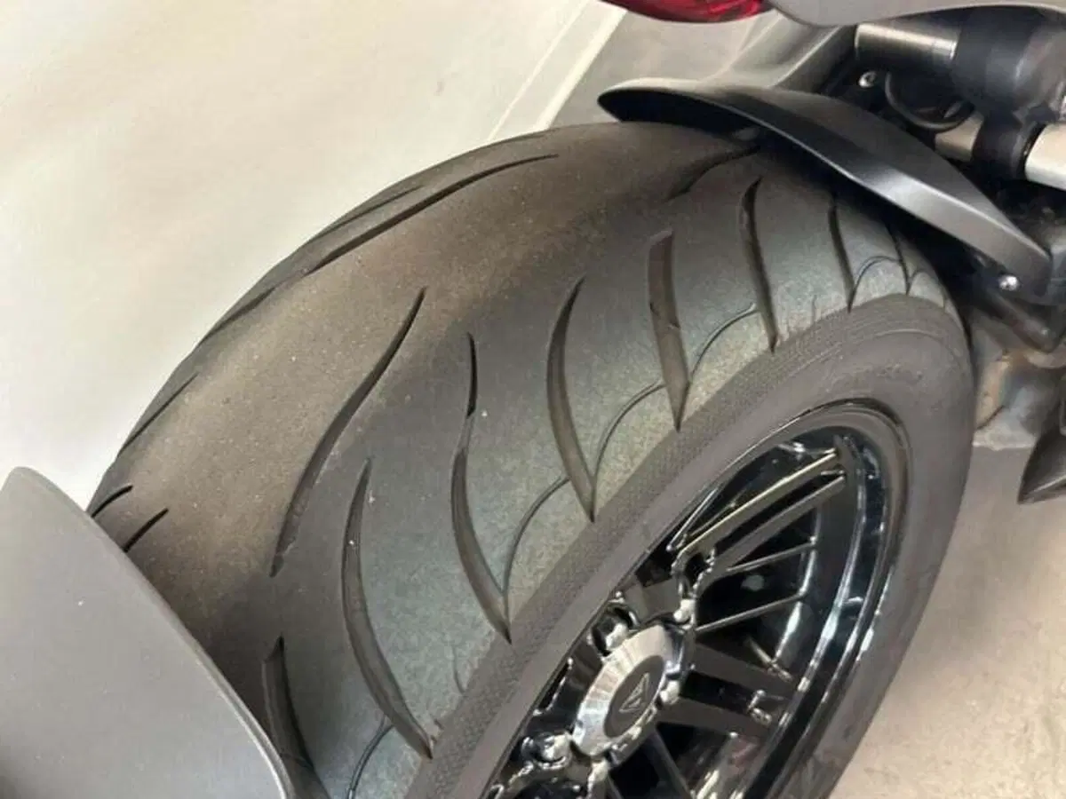 Triumph Rocket 3 R (2021 - 24) (12)