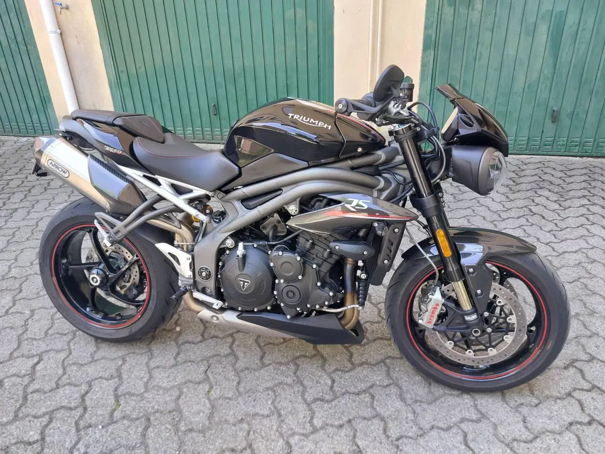 Triumph Speed Triple 1050 RS (2018 - 20) (4)
