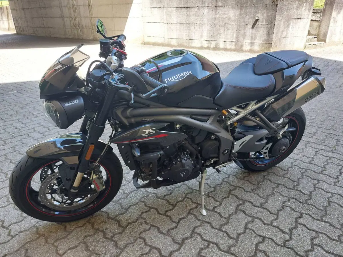 Triumph Speed Triple 1050 RS (2018 - 20) (10)
