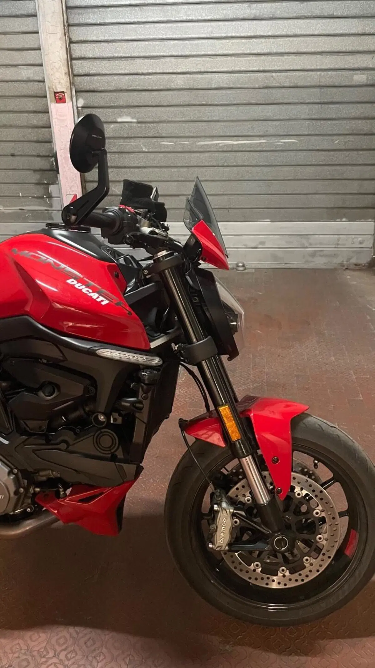 Cupolino parabrezza maggiorato fume per Ducati Mon Puig (3)