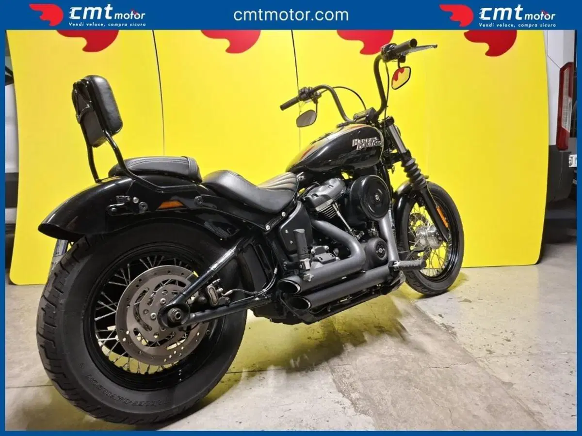 Harley-Davidson 107 Street Bob (2018 - 20) - FXBB (4)