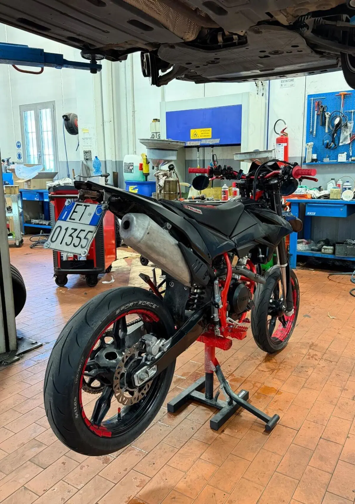 Betamotor RR 125 4T Motard LC (2018 - 20) (2)
