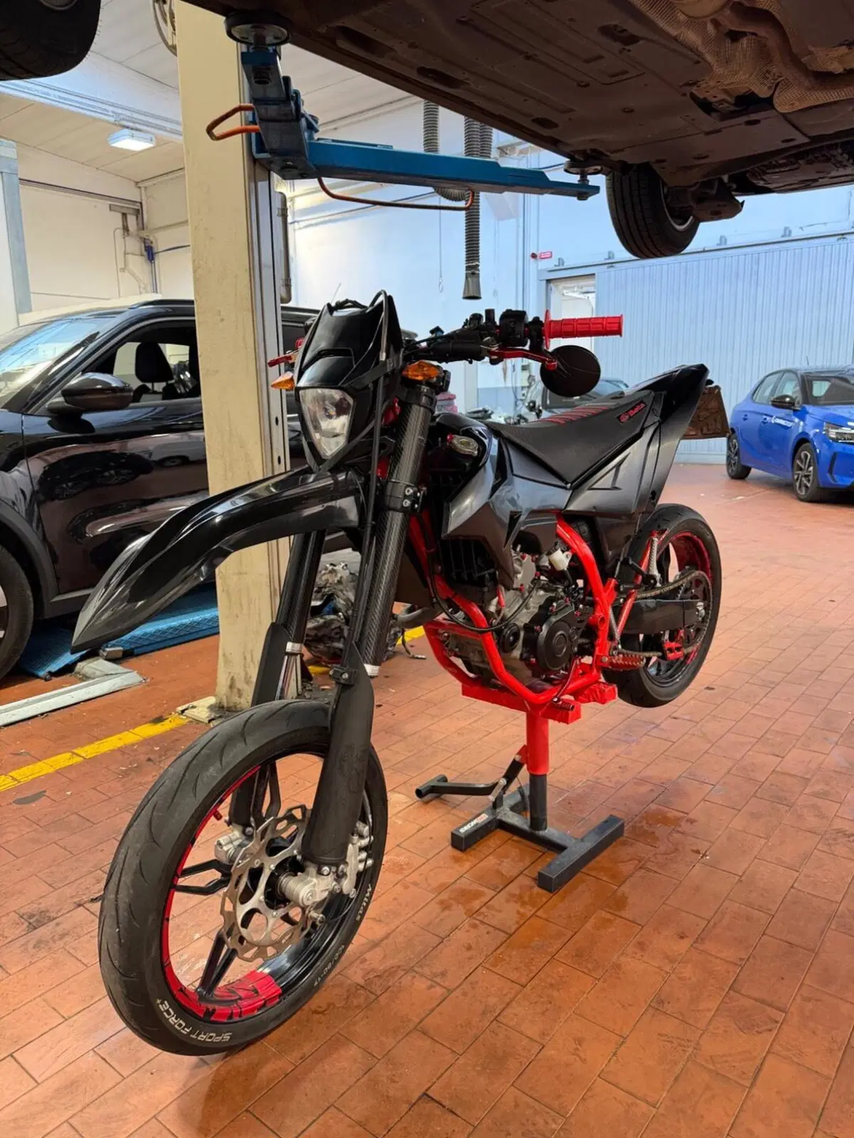 Betamotor RR 125 4T Motard LC (2018 - 20) (4)