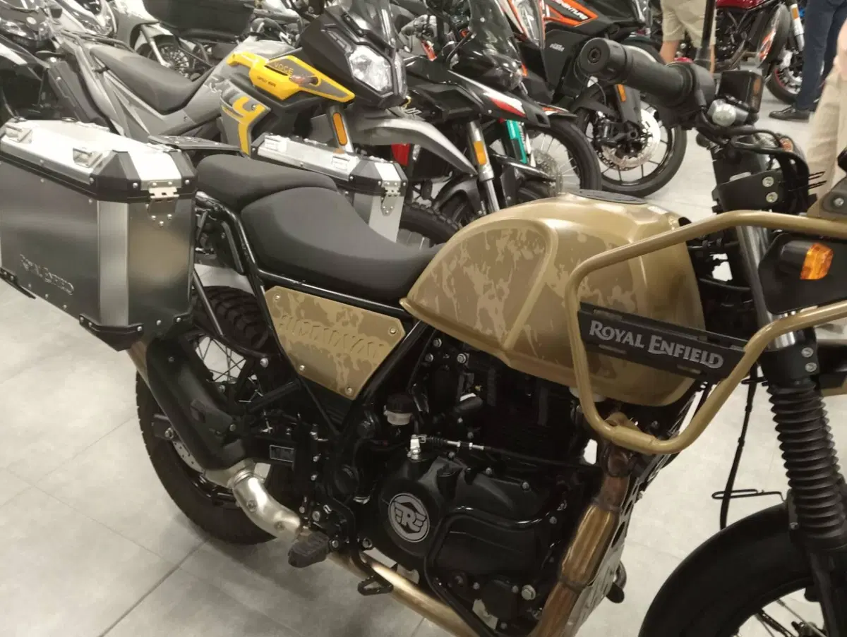 Royal Enfield Himalayan 411 (2021 - 24) (2)