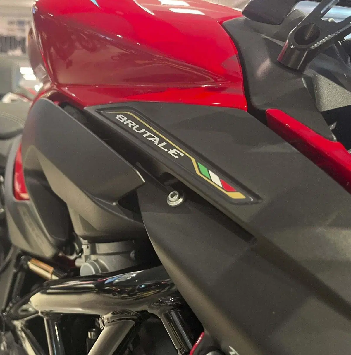 MV Agusta Brutale 1000 RS (2022 - 26) (12)