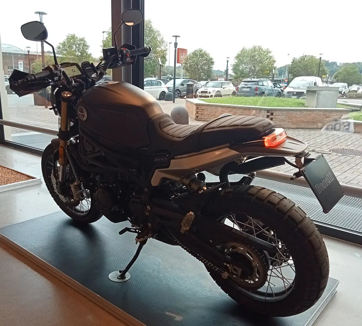 Benelli Leoncino 800 Trail (2022 - 26) (2)