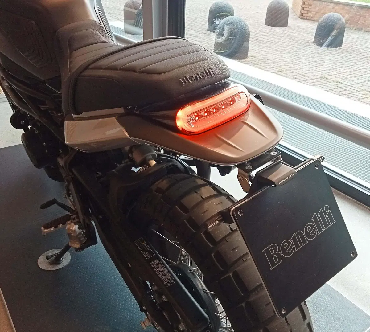 Benelli Leoncino 800 Trail (2022 - 26) (4)