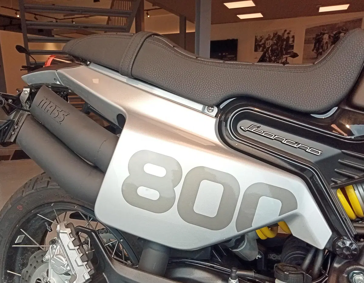 Benelli Leoncino 800 Trail (2022 - 26) (11)