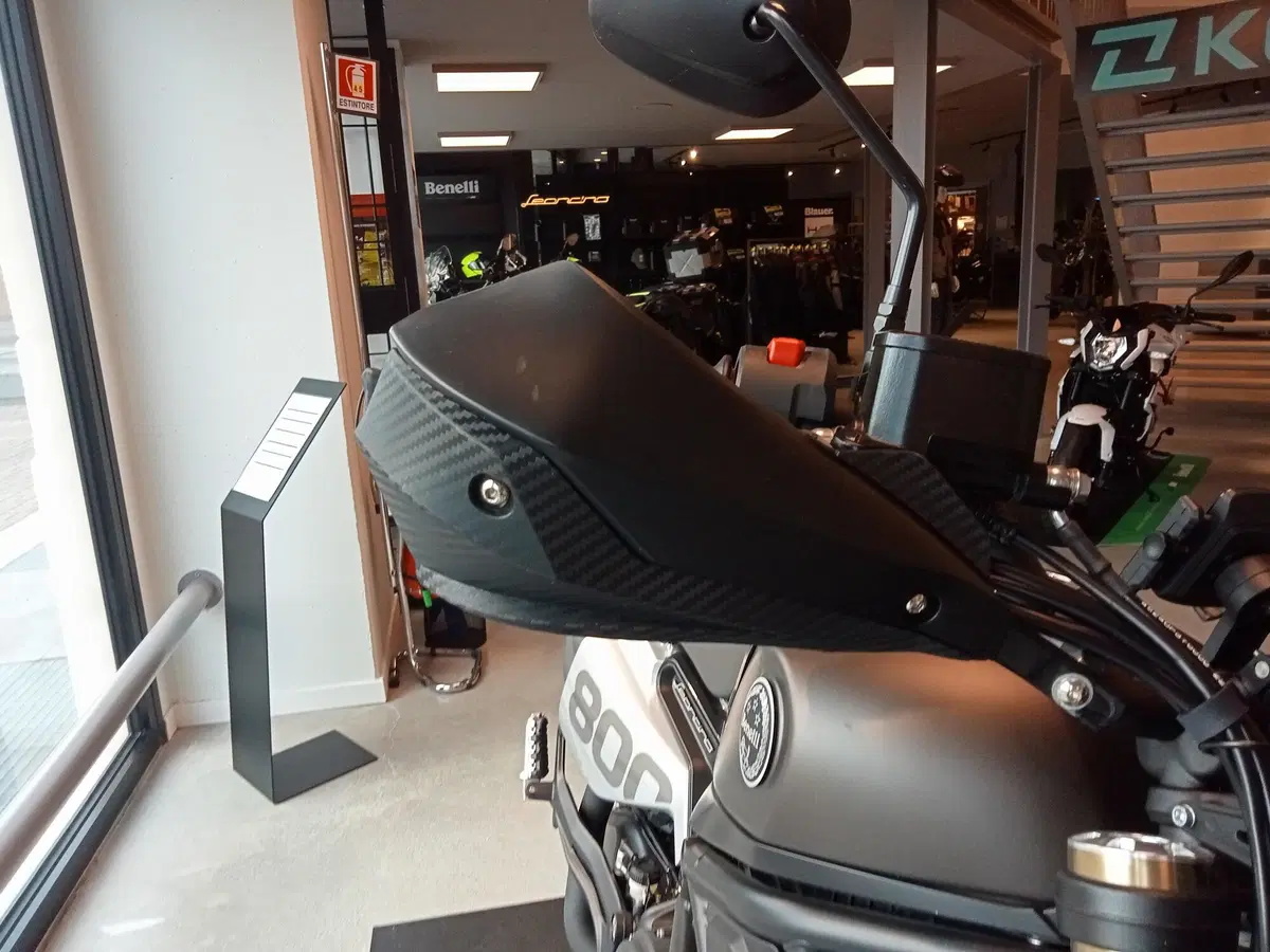 Benelli Leoncino 800 Trail (2022 - 26) (12)
