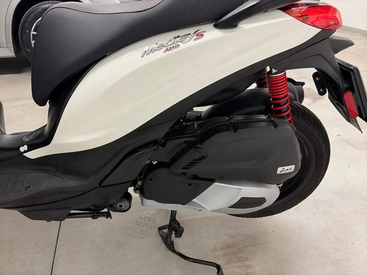 Piaggio Medley 125 S ABS (2021 - 24) (12)