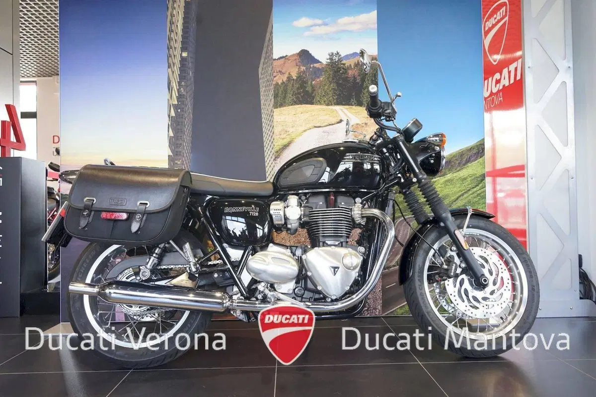 Triumph Bonneville T120 (2021 - 25)