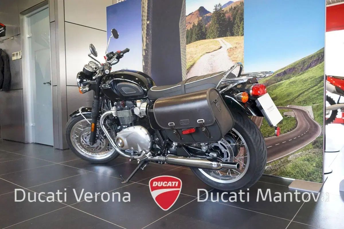 Triumph Bonneville T120 (2021 - 25) (10)