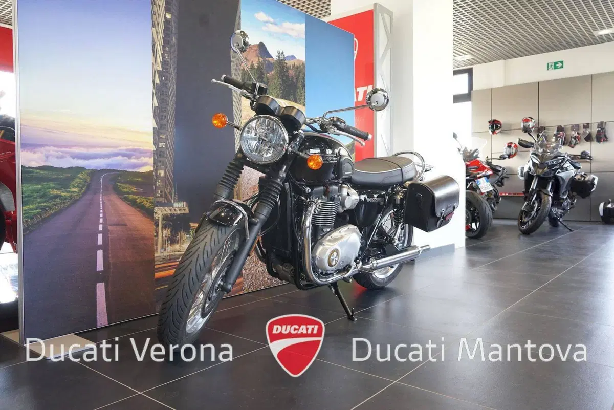 Triumph Bonneville T120 (2021 - 25) (13)