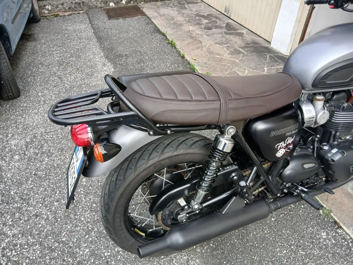 Triumph Bonneville T120 Black (2017 - 20) (8)