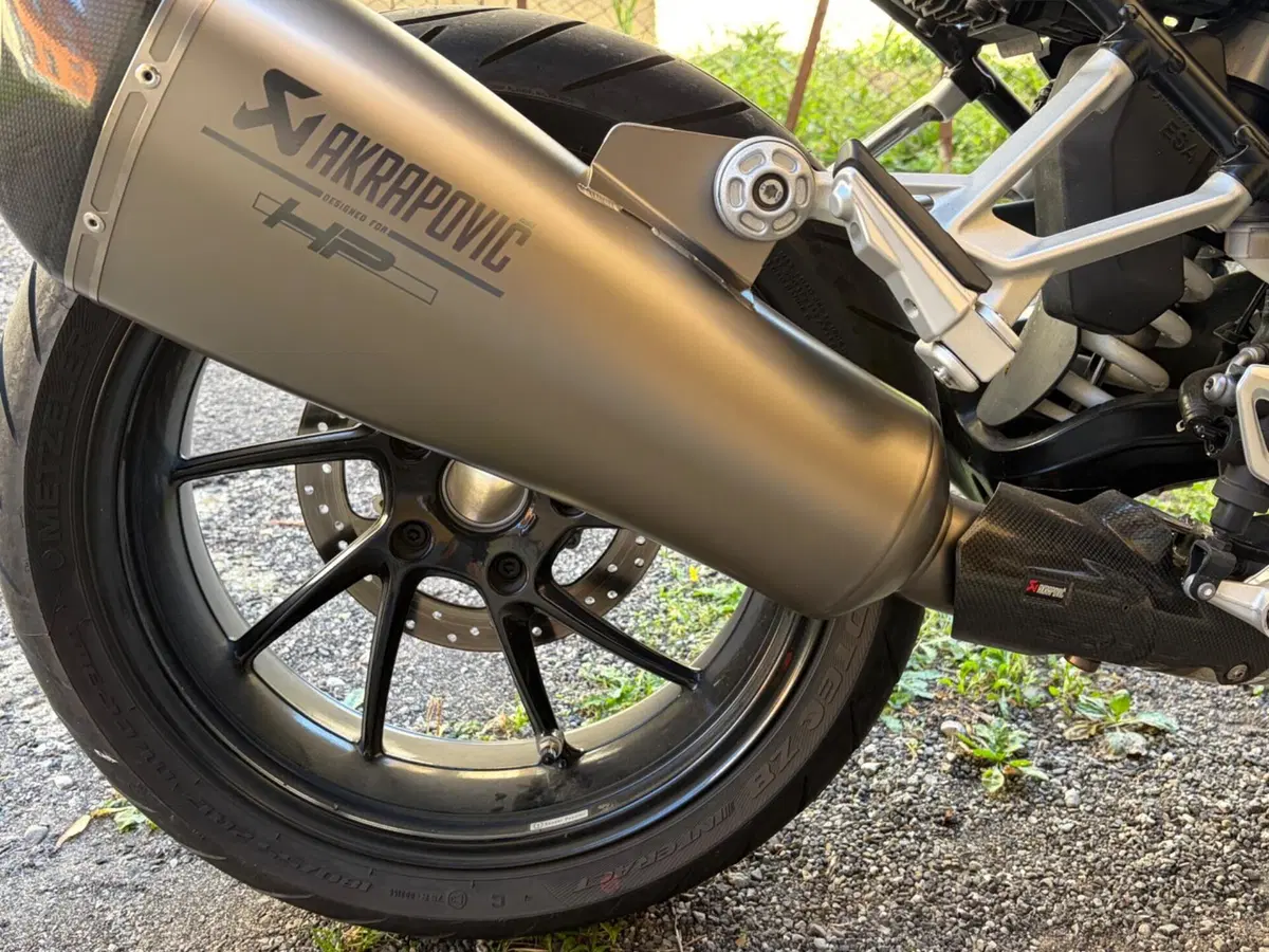 Bmw R 1250 R (2021 - 25) (3)