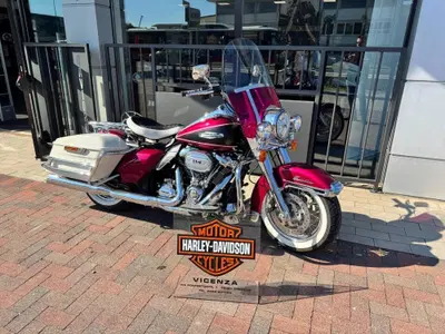 Harley-Davidson Electra Glide Highway King (2023) usata
