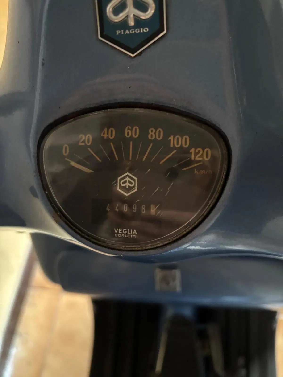 Piaggio Vespa Rally 180 VSD (2)