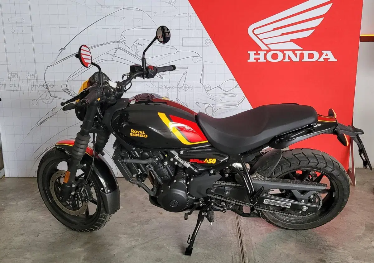 Royal Enfield Guerrilla 450 (2024 - 26) (2)