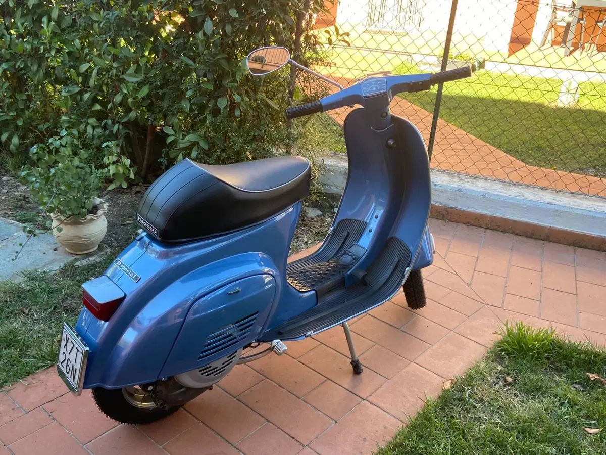 Piaggio Vespa 50 Special (3)