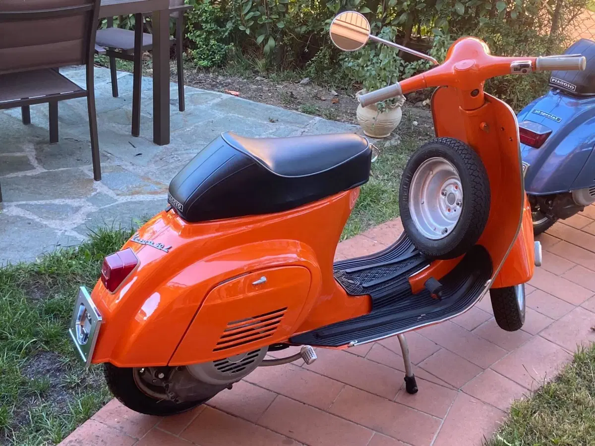 Piaggio Vespa 50 Special (4)