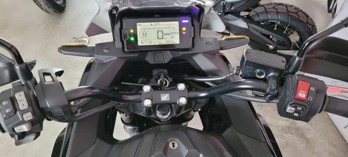 Honda NC 750 X DCT Travel (2021 - 24) (4)
