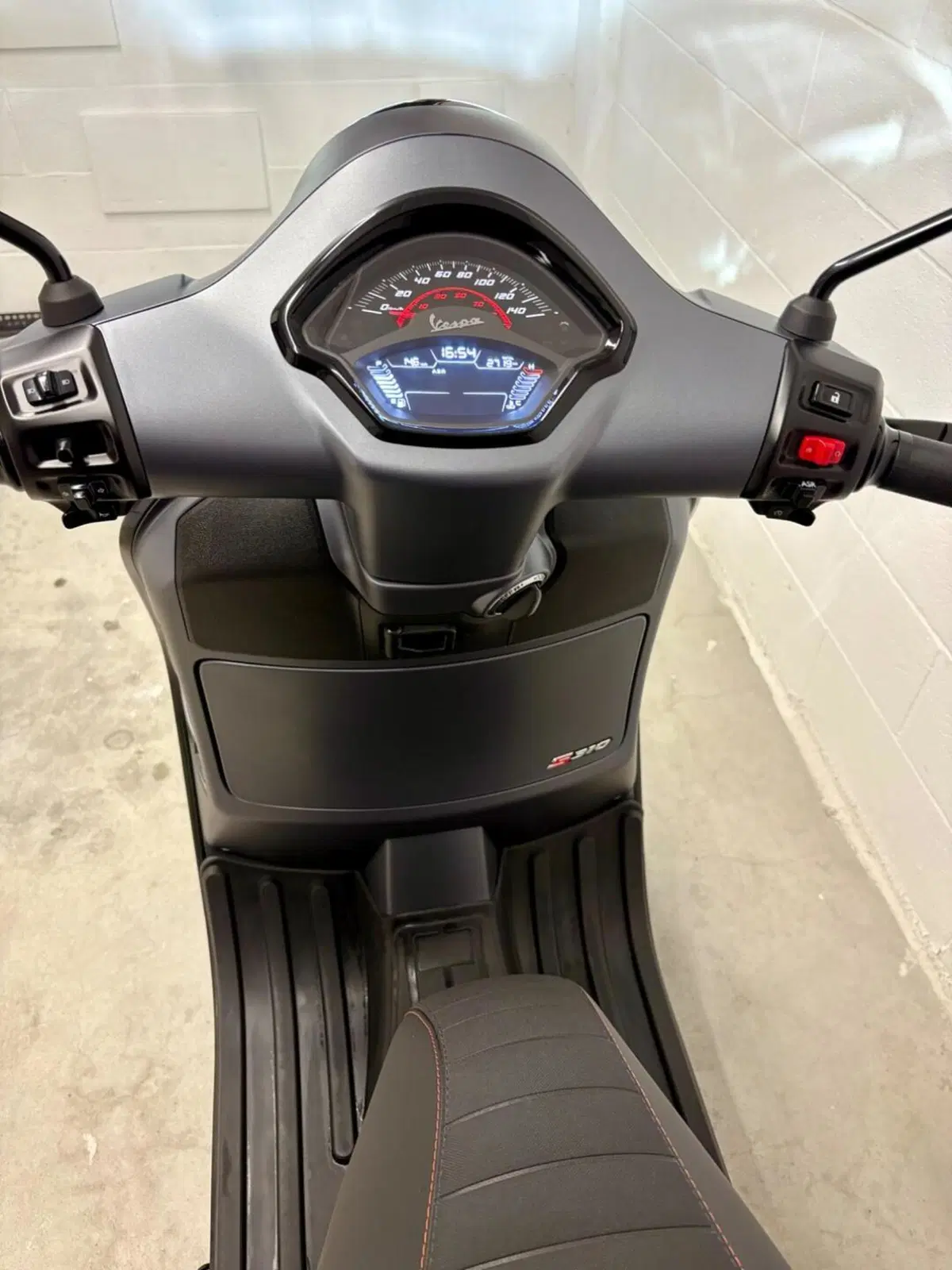 Vespa GTS 310 Supersport (2025 - 26) (9)