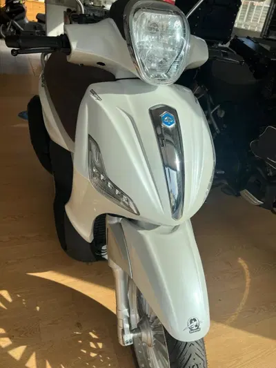 Piaggio Beverly 300 i.e. ABS-ASR (2016 - 20) usata