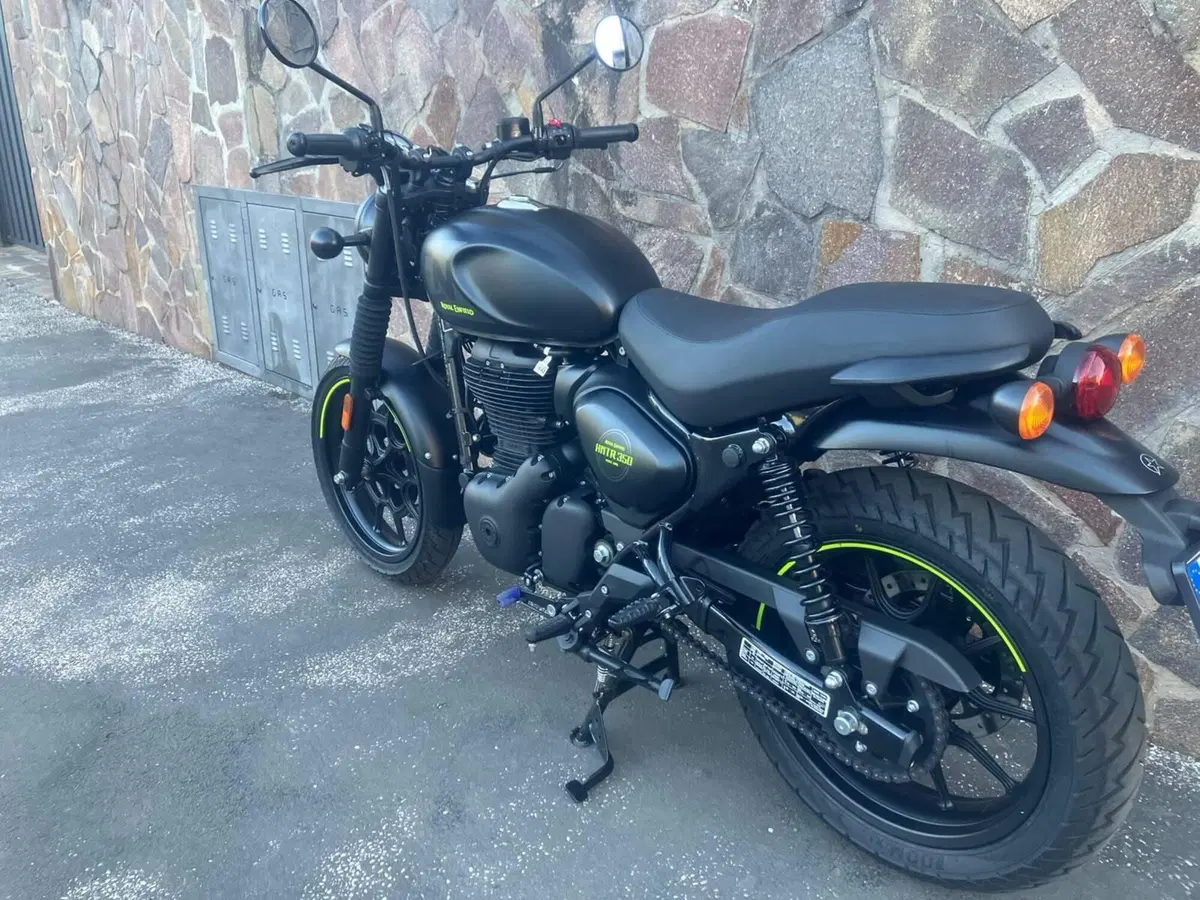 Royal Enfield HNTR 350 (2022 - 26) (2)