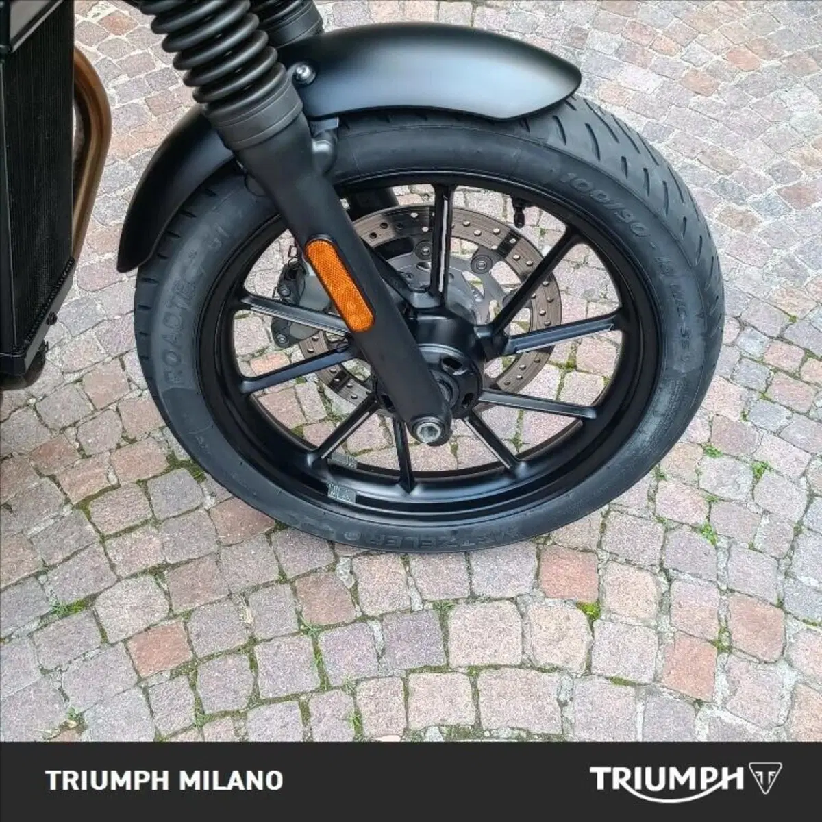Triumph Street Twin 900 (2021 - 22) (4)