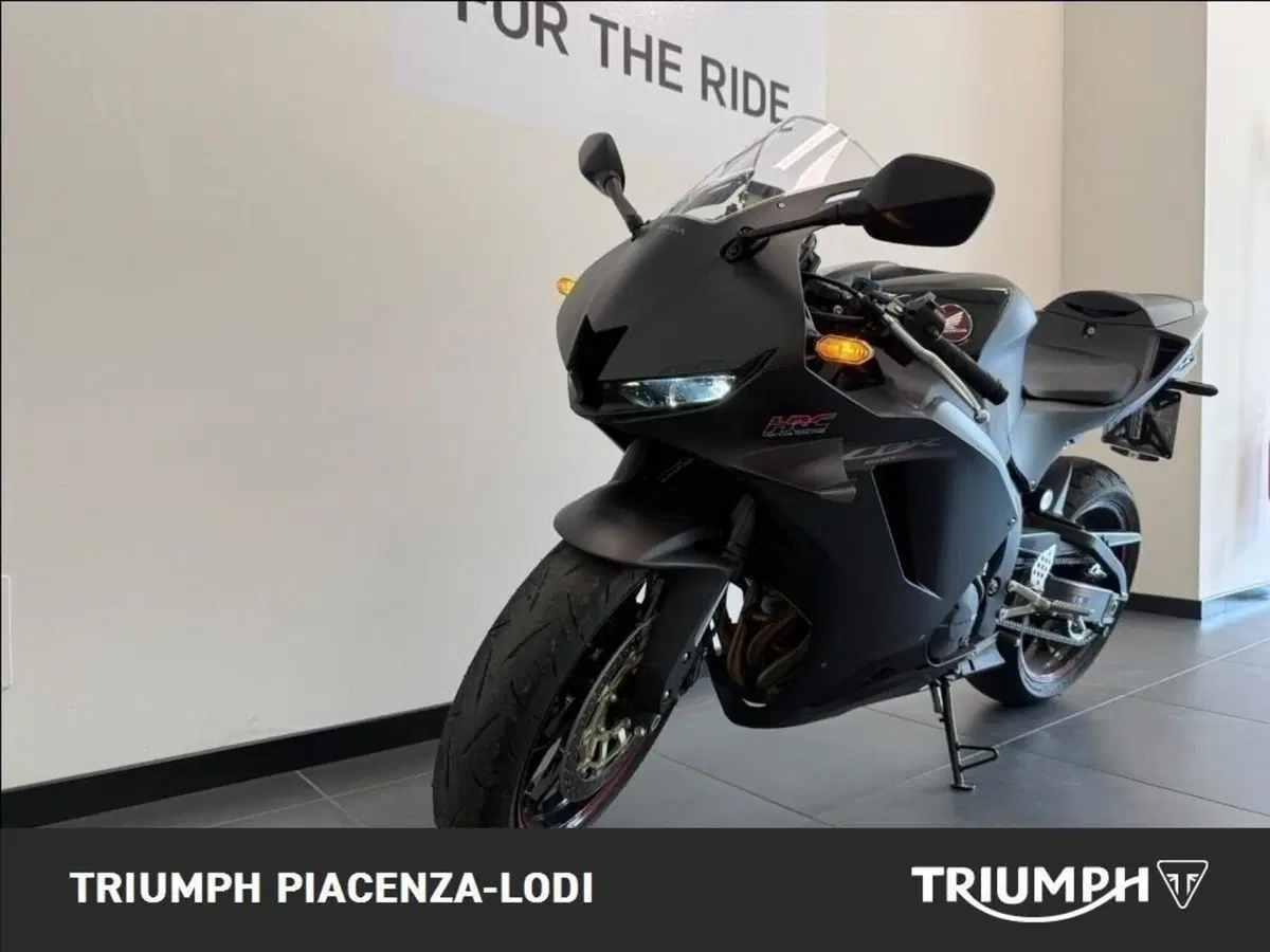 Honda CBR 600 RR (2024 - 26) (5)
