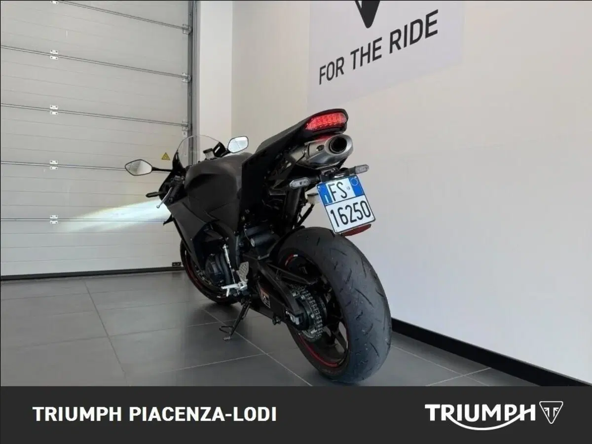 Honda CBR 600 RR (2024 - 26) (6)