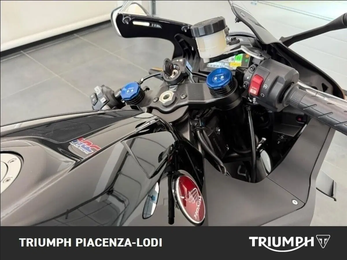 Honda CBR 600 RR (2024 - 26) (4)