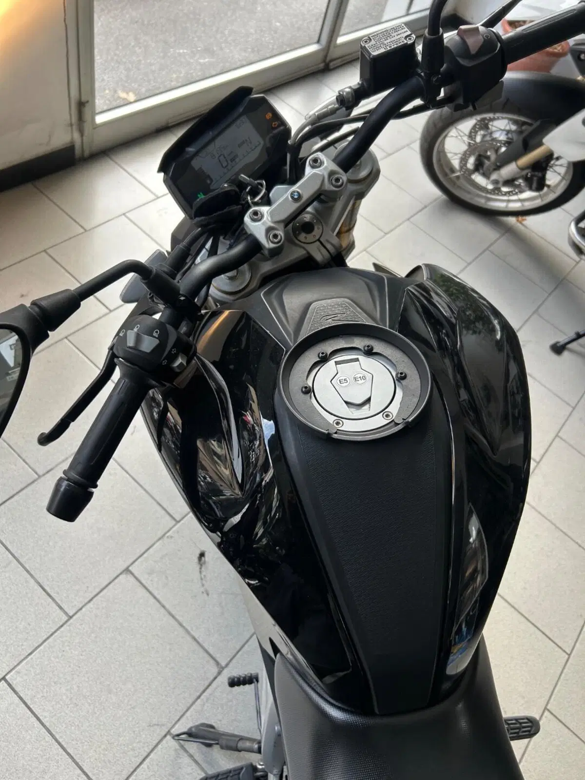 Bmw G 310 R (2016 - 20) (3)