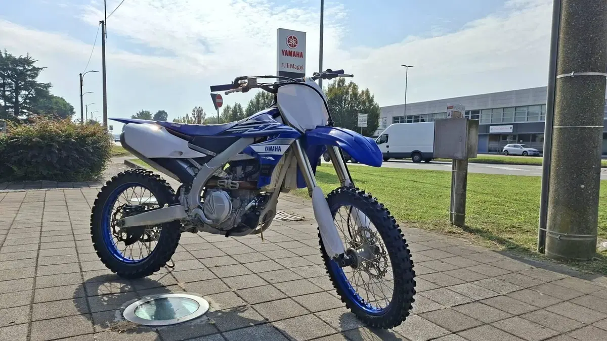 Yamaha YZ 450 F (2019) (2)
