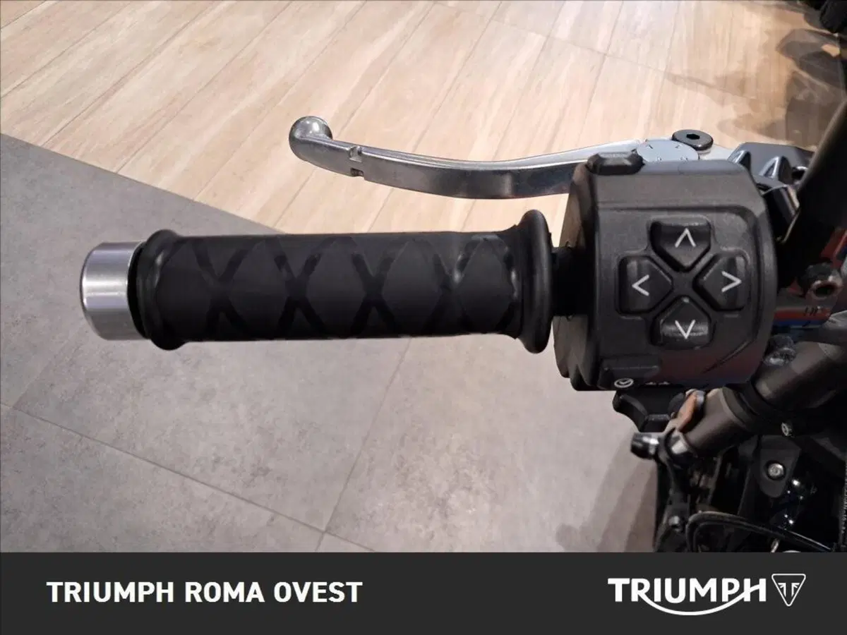 Triumph Speed Twin 900 (2025 - 26) (11)