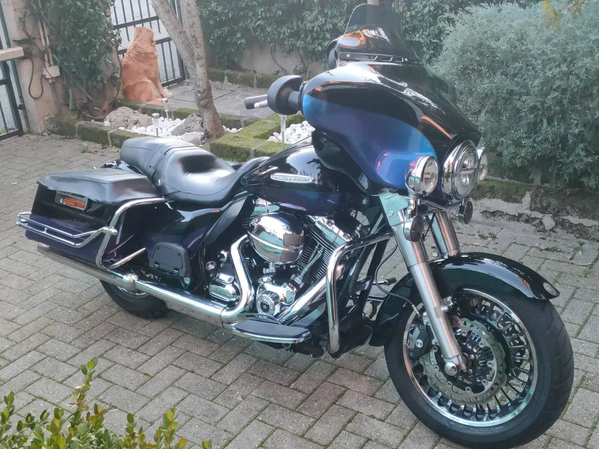 Harley-Davidson 1690 Electra Glide Ultra Limited (2010 - 13) - FLHTK (2)