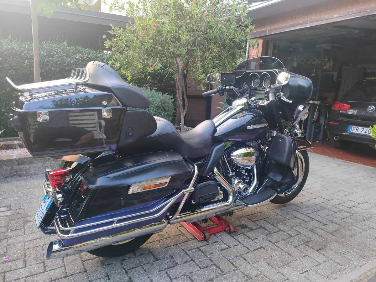 Harley-Davidson 1690 Electra Glide Ultra Limited (2010 - 13) - FLHTK (5)