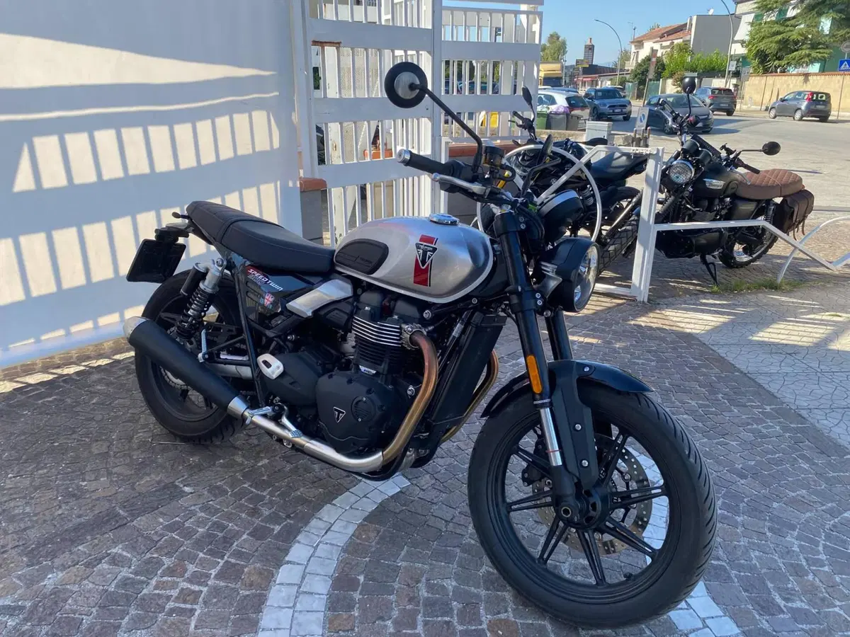 Triumph Speed Twin 900 (2025 - 26) (2)