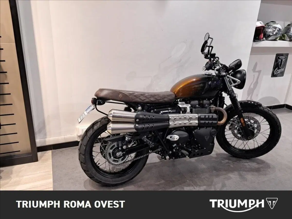 Triumph Scrambler 900 Stealth Edition (2024) (3)