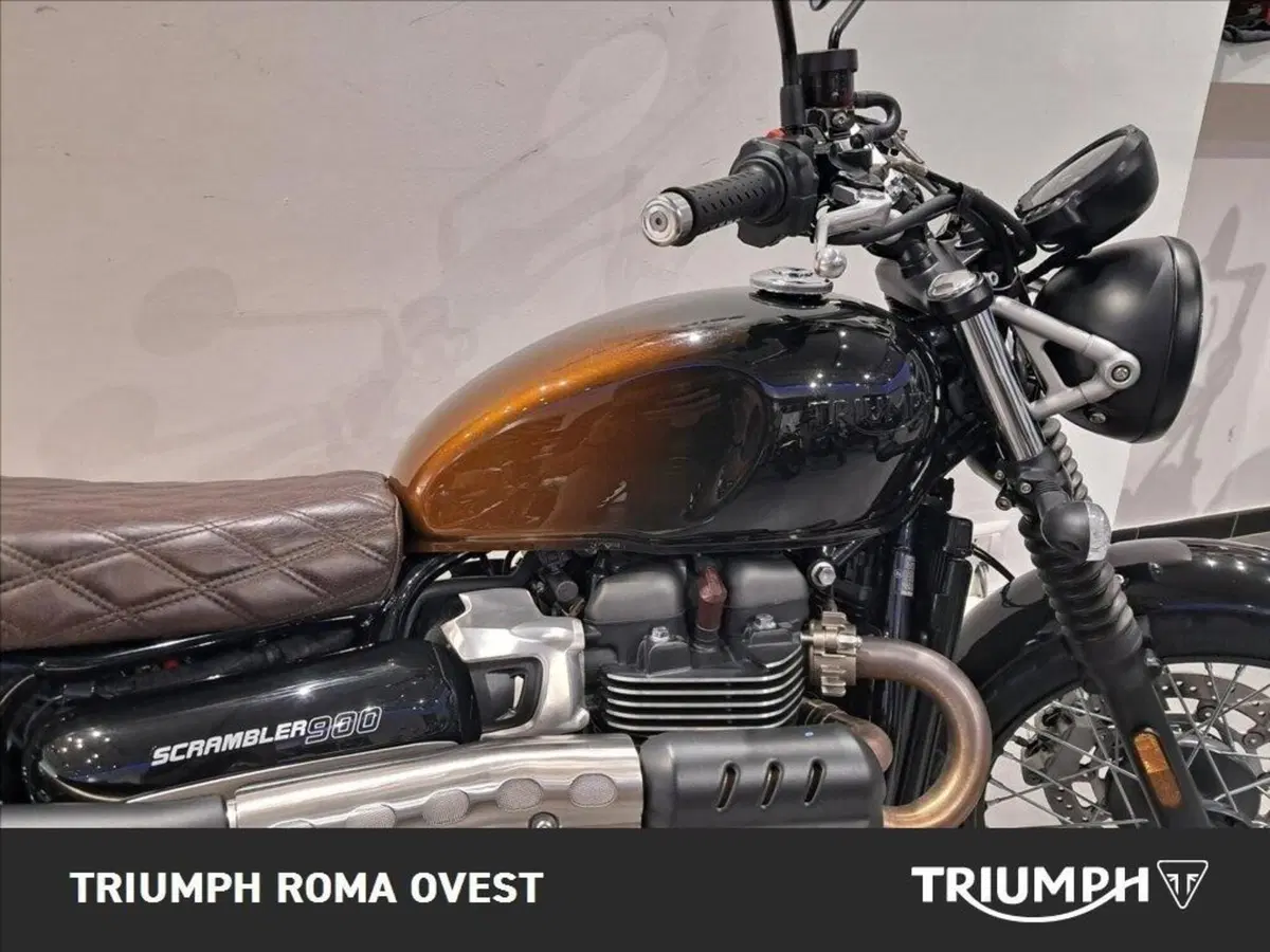 Triumph Scrambler 900 Stealth Edition (2024) (7)