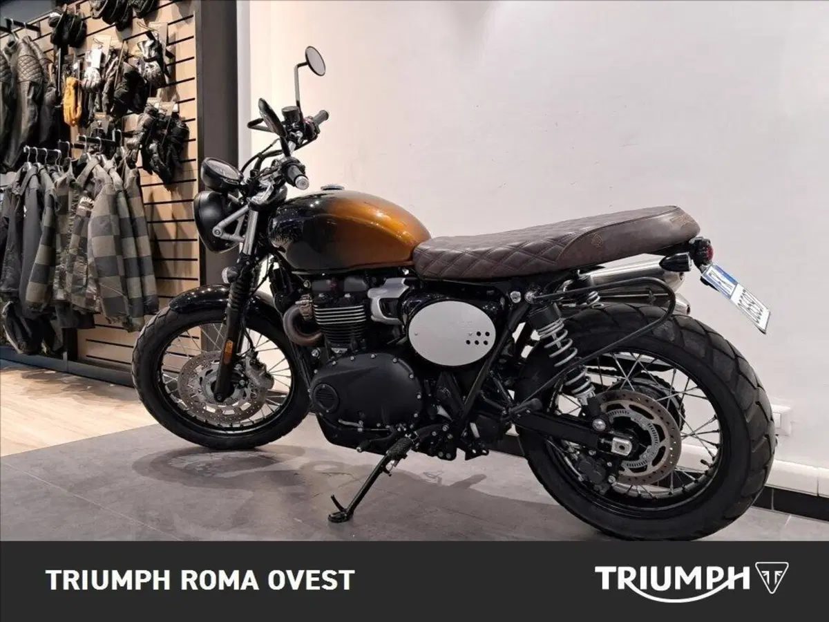 Triumph Scrambler 900 Stealth Edition (2024) (12)
