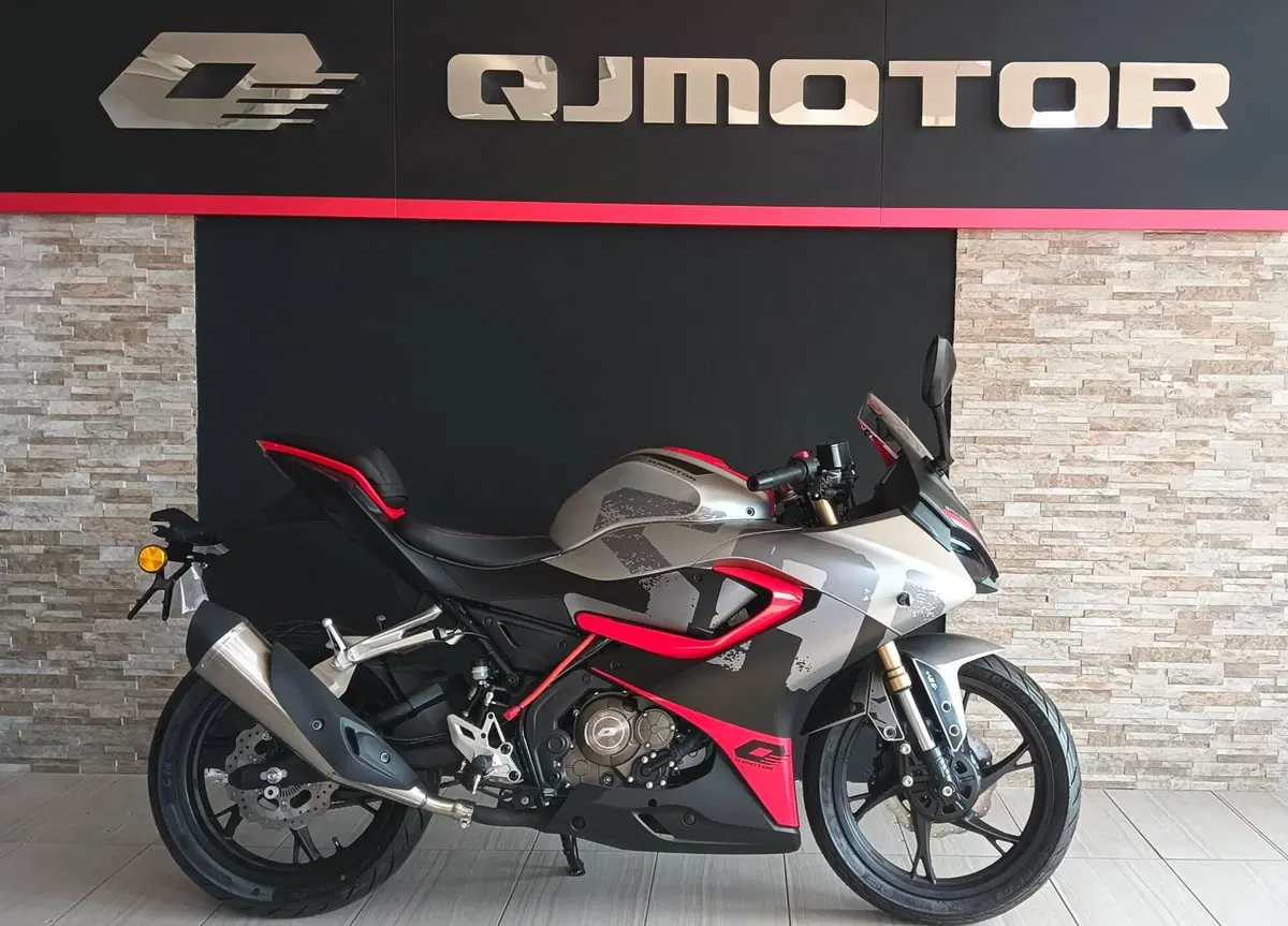 QJ Motor SRK 125 R (2025 - 26)