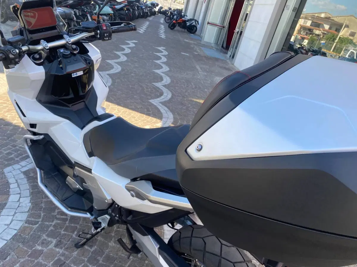 Honda X-ADV 750 (2025 - 27) (5)