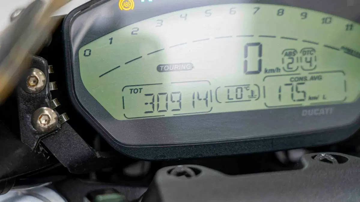 Ducati Monster 821 ABS (2014 - 17) (20)