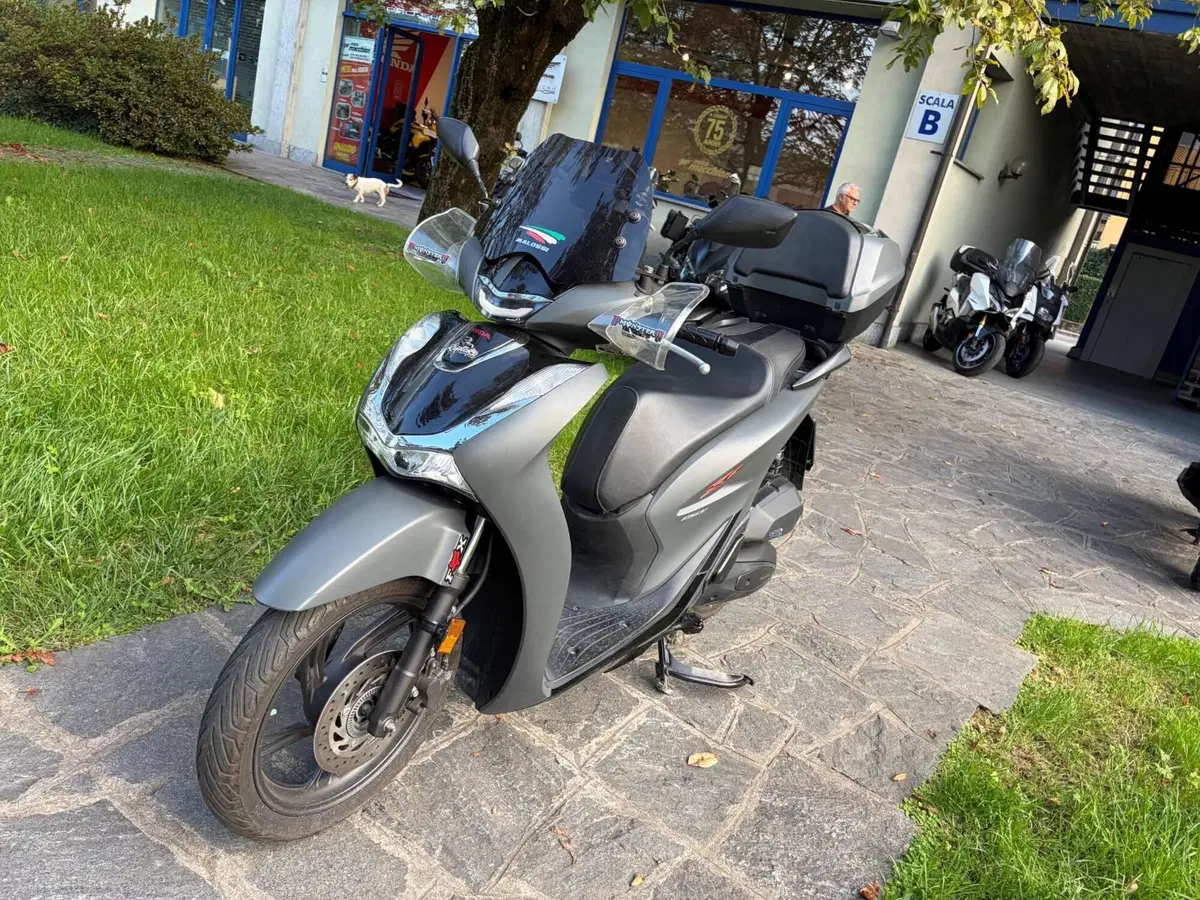 Honda SH 150i Sport (2022 - 23) (2)