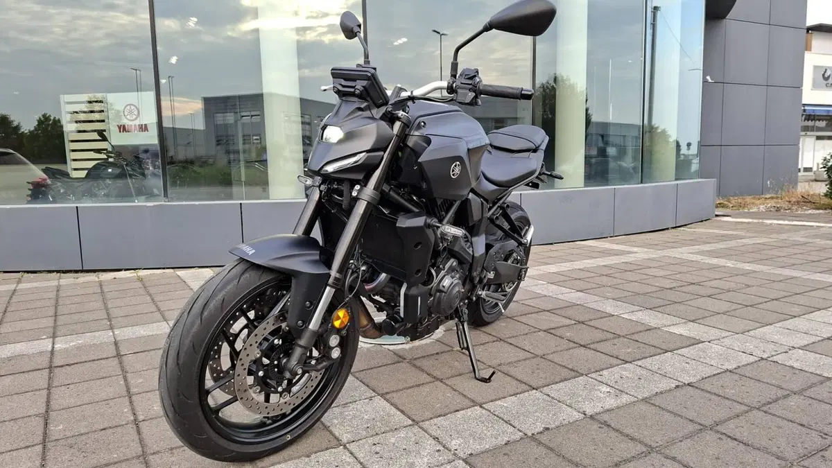 Yamaha MT-07 Y-AMT (2025 - 26) (4)