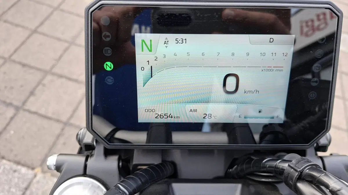Yamaha MT-07 Y-AMT (2025 - 26) (8)